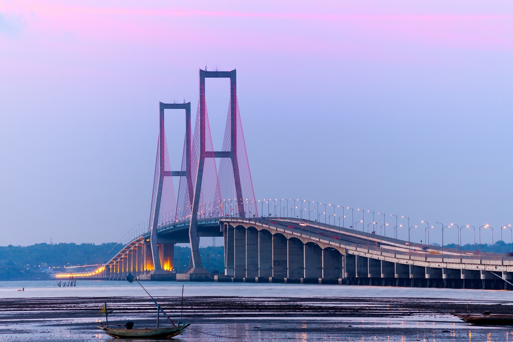 Foto-1-Jembatan-Suramadu
